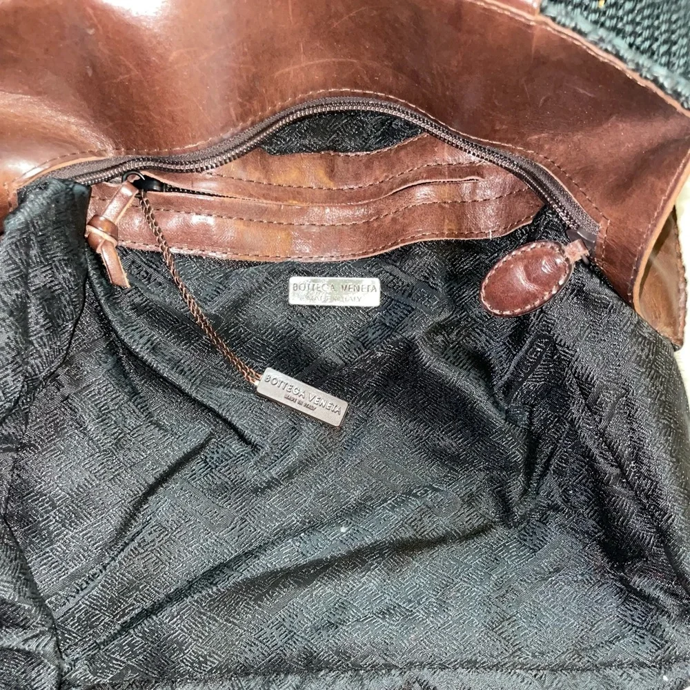 Bottega Veneta woven and leather small tote - Picture 16 of 16